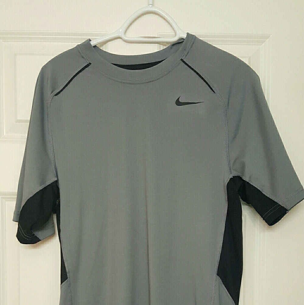 Men's Small Nike Dri Fit T-Shirt